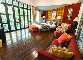 Zantiis Ndol Villas