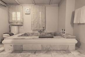 Zantiis Ndol Villas