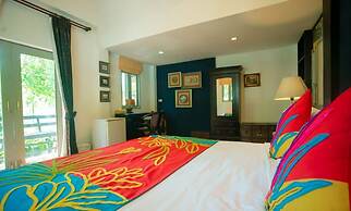 Zantiis Ndol Villas