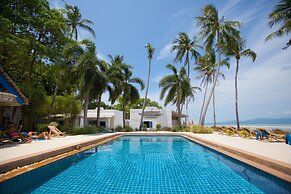 Lime & Soda Beachfront Resort