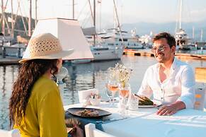 Yacht Classic Hotel - Boutique Class
