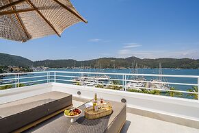 Yacht Classic Hotel - Boutique Class