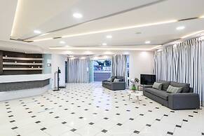 Karras Hotel