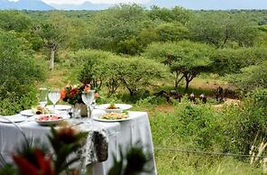 Khaya Ndlovu Safari Manor
