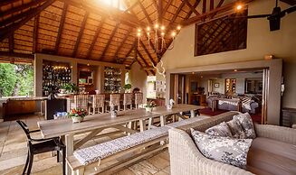 Khaya Ndlovu Safari Manor