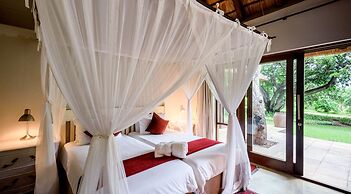 Khaya Ndlovu Safari Manor