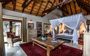 Khaya Ndlovu Safari Manor