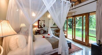 Khaya Ndlovu Safari Manor