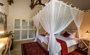 Khaya Ndlovu Safari Manor