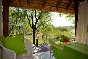 Khaya Ndlovu Safari Manor