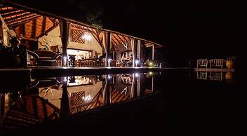 Khaya Ndlovu Safari Manor