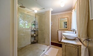 Khaya Ndlovu Safari Manor