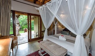 Khaya Ndlovu Safari Manor