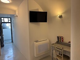 Theodora Suites - Adults Only