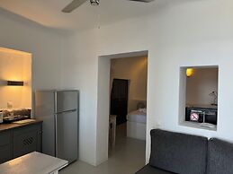 Theodora Suites - Adults Only
