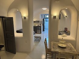 Theodora Suites - Adults Only