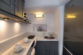 Theodora Suites - Adults Only