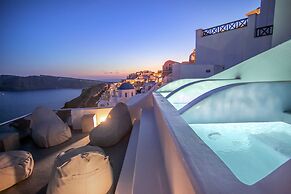 Theodora Suites - Adults Only