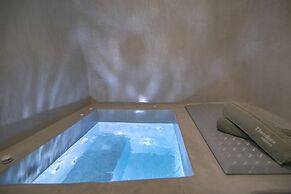 Theodora Suites - Adults Only
