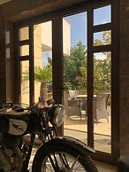 Parnis Palace Hotel Suites