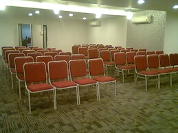 The Curzon Court