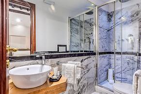 Luxury Navona
