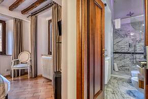 Luxury Navona