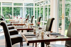 Craig-y-Dderwen Riverside Hotel