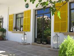 Hostal Residència Catalina Vera