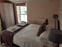The Moelwyn Hotel & Restaurant