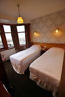 Headlands Hotel