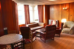 Headlands Hotel