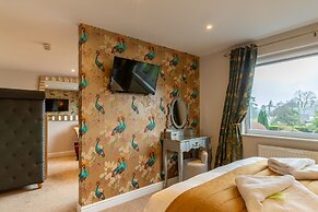 Holly Lodge Guest House