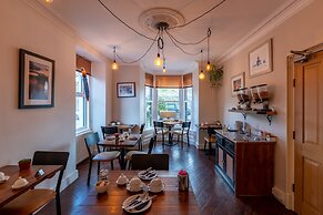 Holly Lodge Guest House