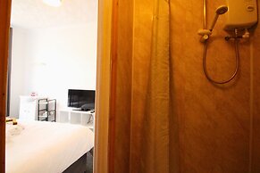 OYO Hotel 33
