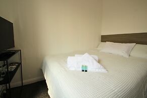 OYO Hotel 33