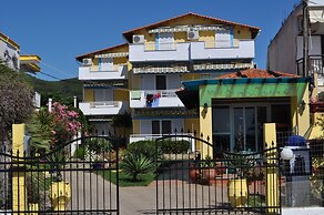 Casa Maria Toroni