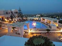 Dream Island Hotel
