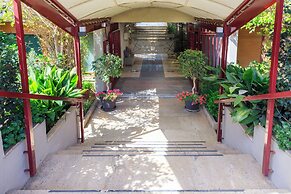 Marbela Apartments & Suites