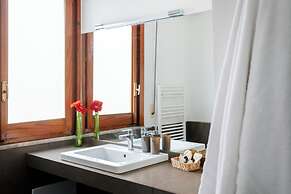 Marbela Apartments & Suites