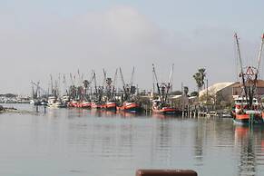 Port Isla Inn