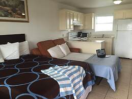 Port Isla Inn