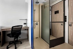 Travelodge Harbourfront