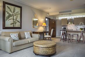 Balhambra Suites - Adults Only