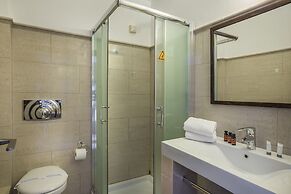 Balhambra Suites - Adults Only
