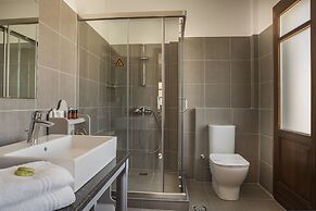 Balhambra Suites - Adults Only