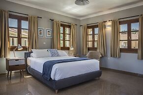 Balhambra Suites - Adults Only