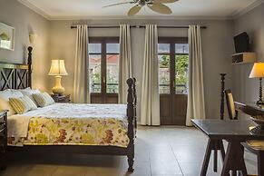 Balhambra Suites - Adults Only