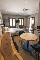 Balhambra Suites - Adults Only