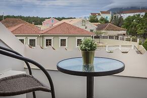 Balhambra Suites - Adults Only